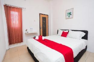 Hotel Reddoorz Near Plaza Araya Malang Blimbing  Zimmer foto